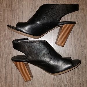 Life Strides Black Peep Toe Wood Heel Wedges